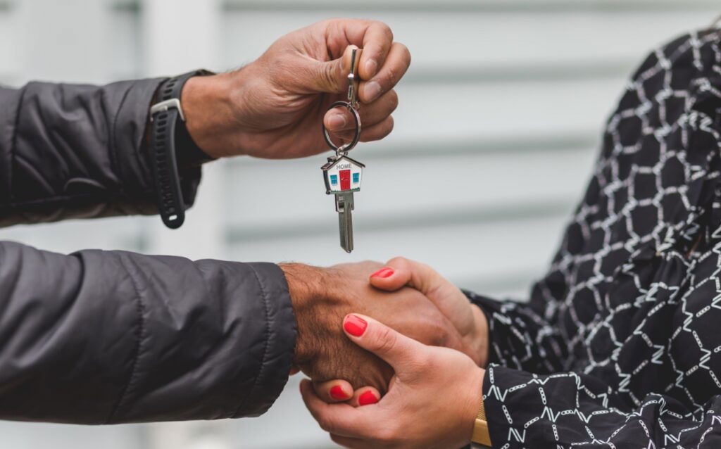 REMAX Helps Green Bay Packers’ Matthew Golden Find Home For Grandmother