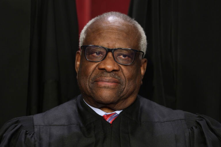 justices , NFL, Super Bowl, ring, Supreme Court, gift, Clarence Thomas, Jerry Jones