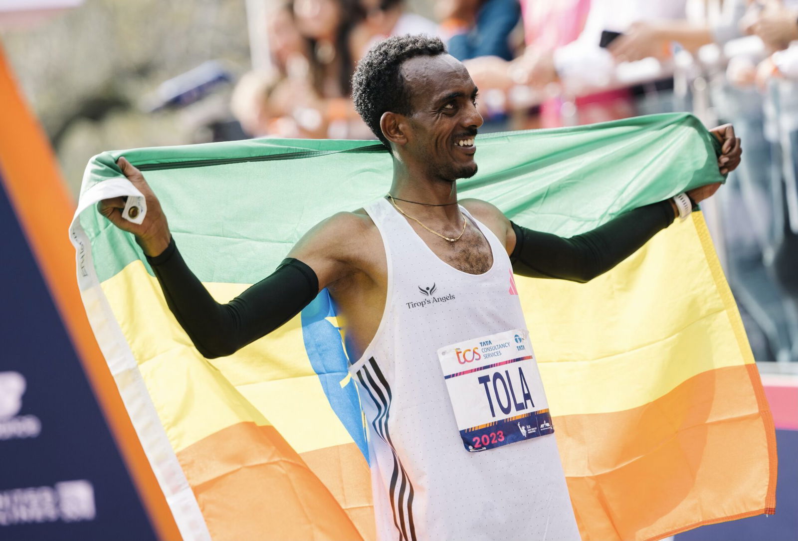 Hellen Obiri m Tamirat Tola, New York Marathon