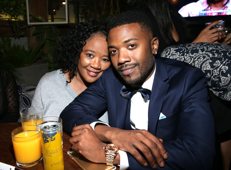 Brandy, Ray J, mom, IV, reaction, Sonja Norwood, Norwood,