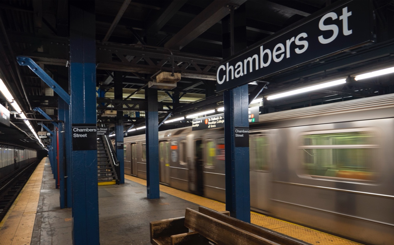 NYC train, New York subway, Christian Valdez, girlfirend