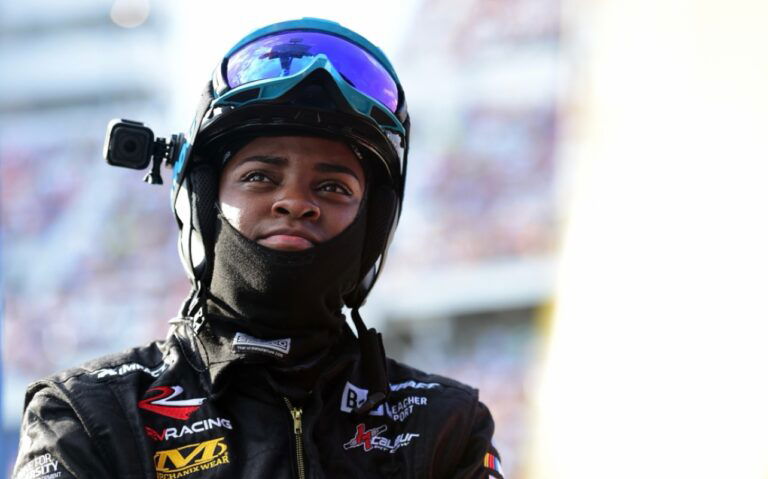 Brehanna Daniels, NASCAR, tire changer, pit, member, Naascar