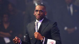 Pastor Jamal Bryant, Pastor Karri Turner, Engagment, New Birth Missionary Baptist Church