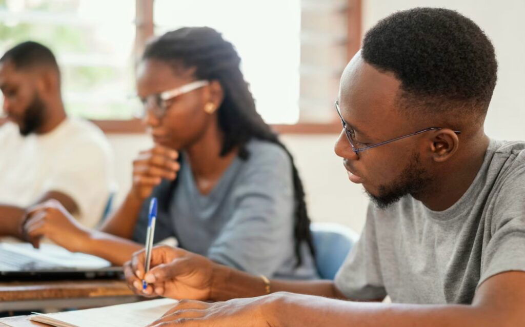 Chicago Summer Program Can’t Pay Teen Participants After State Gov Scraps Funding