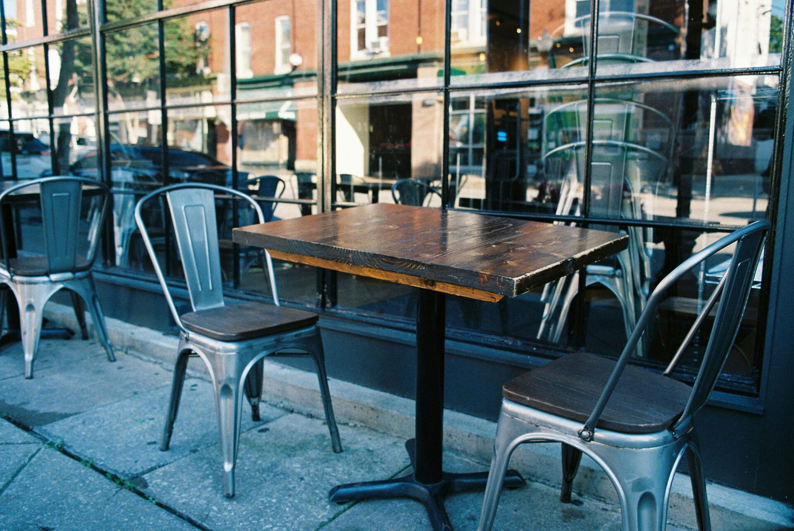 Baltimore restaurant with table and empty chairs.