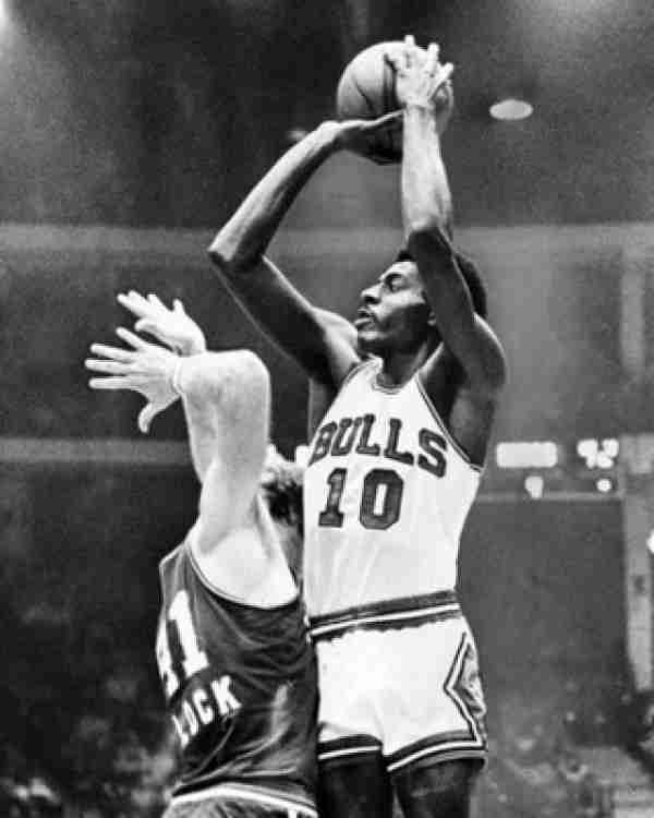 Chicago Bulls Legend Bob Love Dies After Battle With Cancer