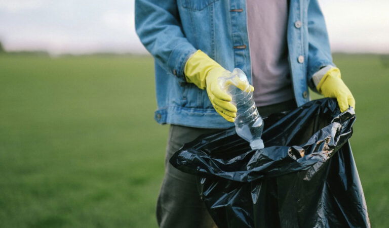 Milwaukee Men Rally To Help Community With Free Flood Cleanup